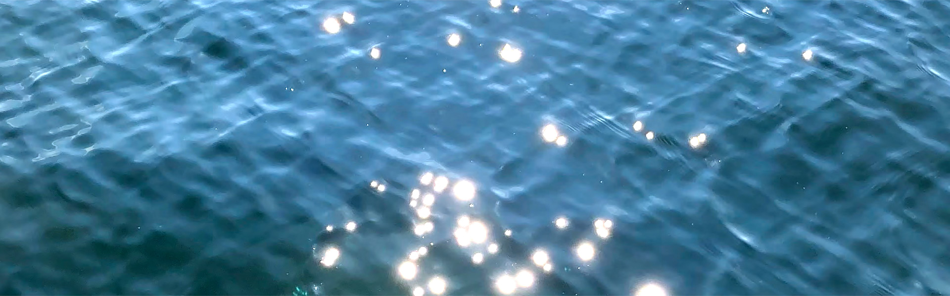 Dekoratives Bild von Wasserspiegelungen